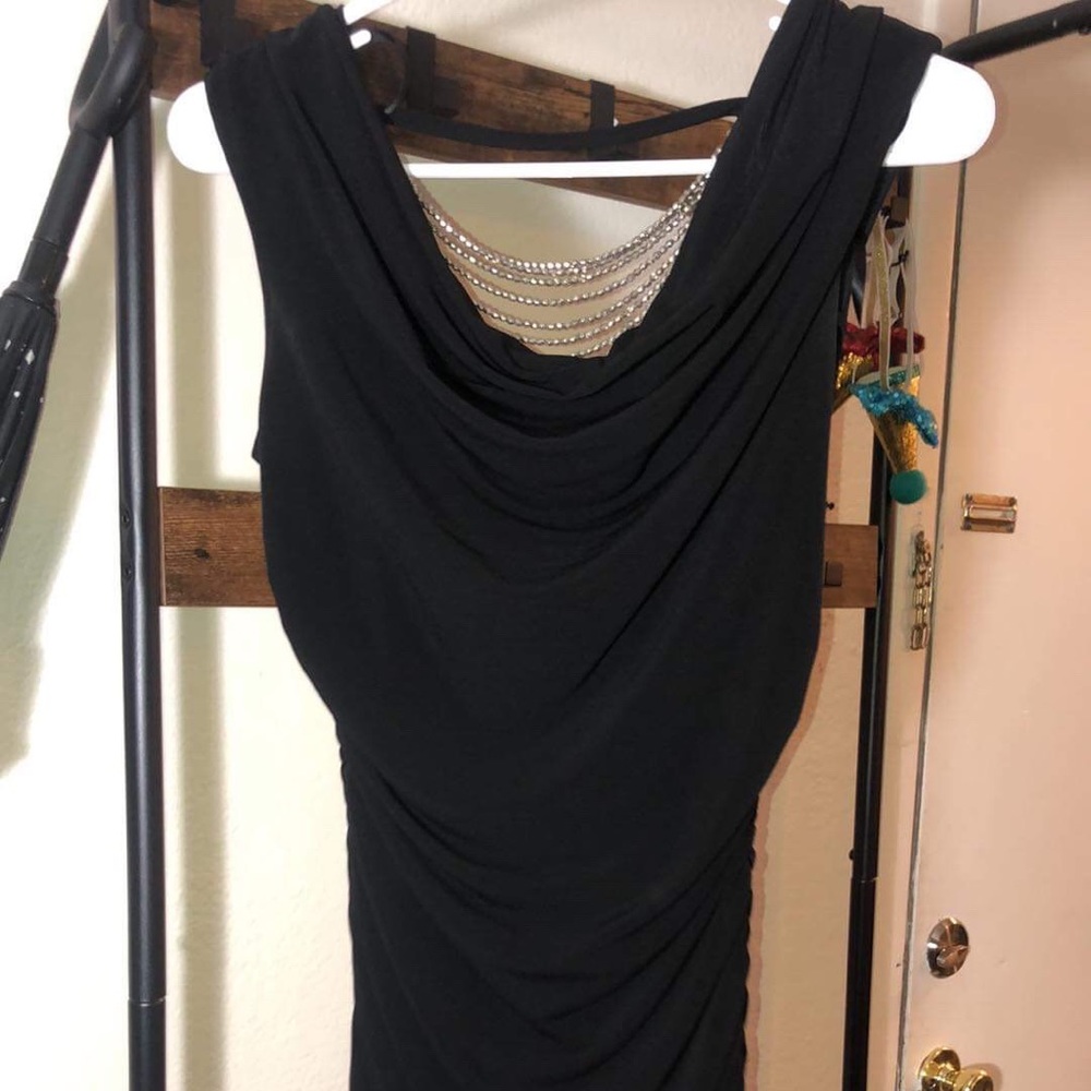 black dress - Picture 1 of 2